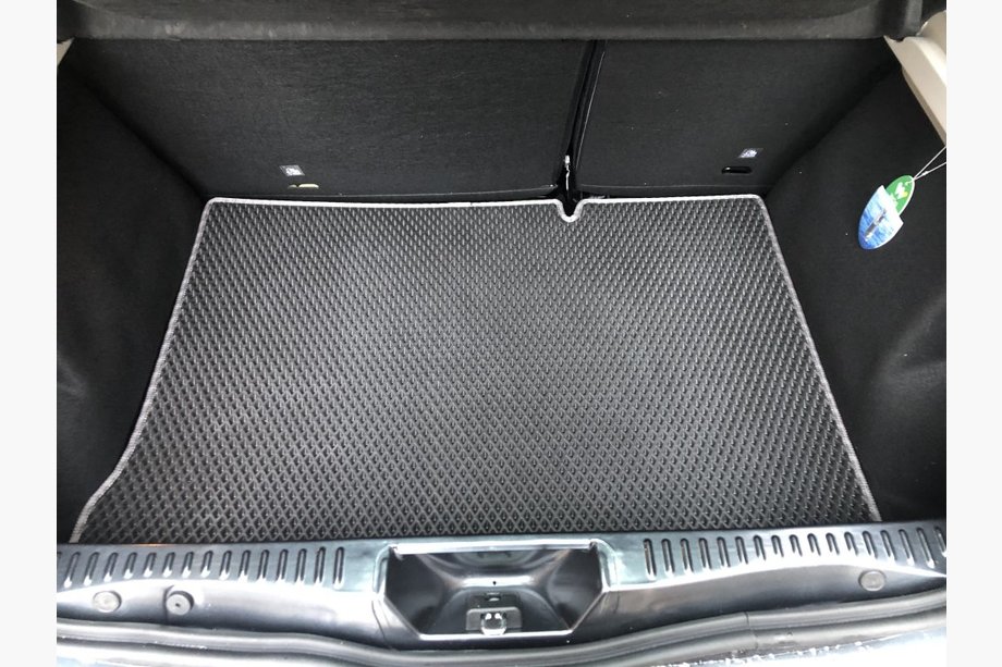 Dacia Sandero 2013-2020 Kofferraummatte (EVA, Schwarz) Image