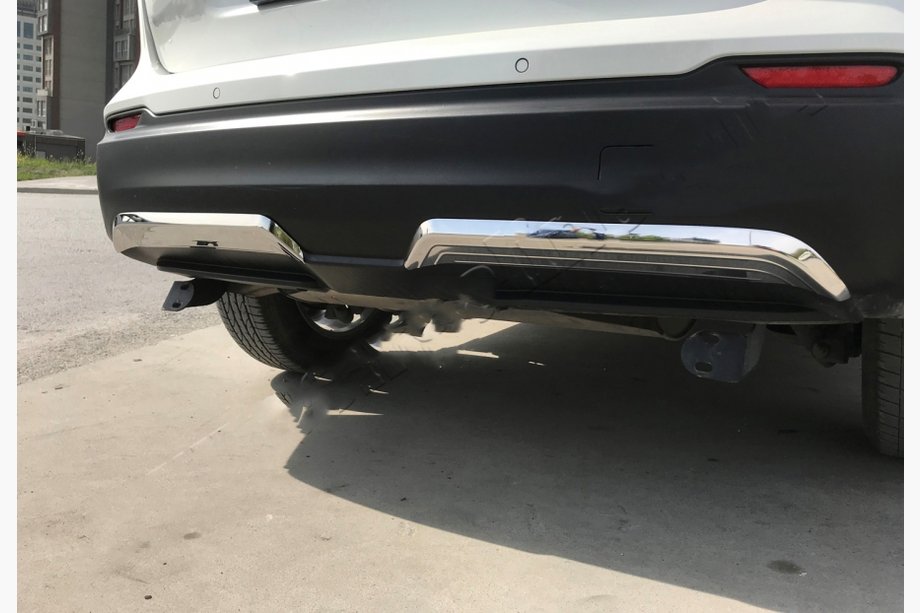 Nissan Qashqai 2014-2021 Edelstahl Abdeckungen für hintere Stoßstangenkante (2017-2021) Image