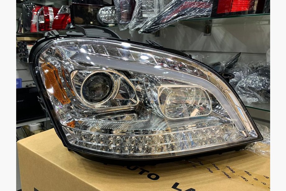 Mercedes ML W164 2005-2011 Frontscheinwerfer (2005-2008, 2 Stk, hell) Image