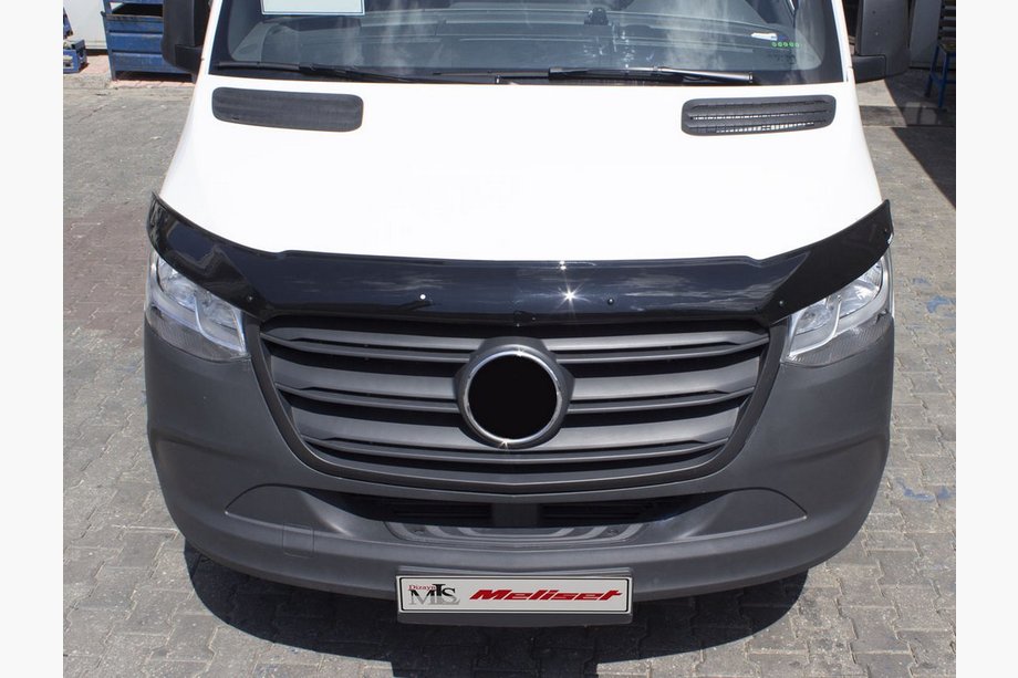 Mercedes Sprinter W907/W910 2018- Motorhaubenschutz (EuroCap) Foto 8