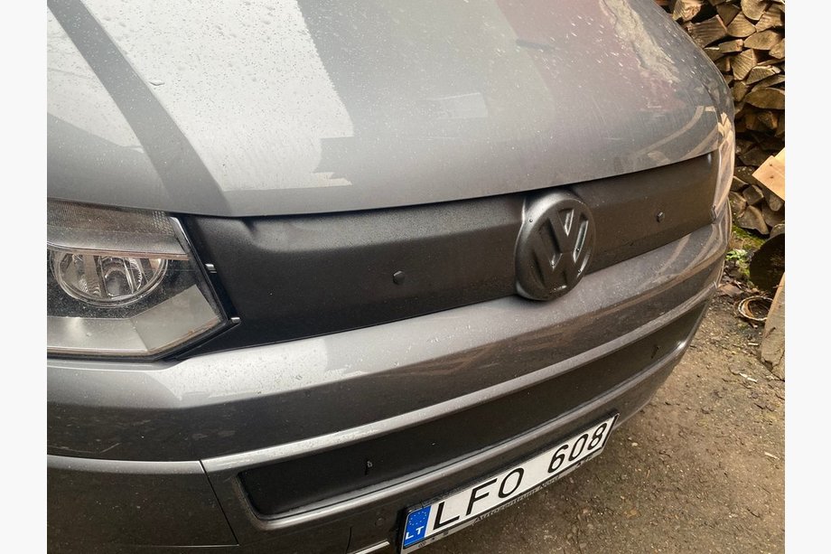 Volkswagen T5 2010-2015 Winterabdeckung für oberen Kühlergrill Foto 2