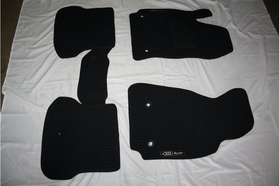 Audi 80/90 1987-1996 Textil Fußmatten (Corona) Image