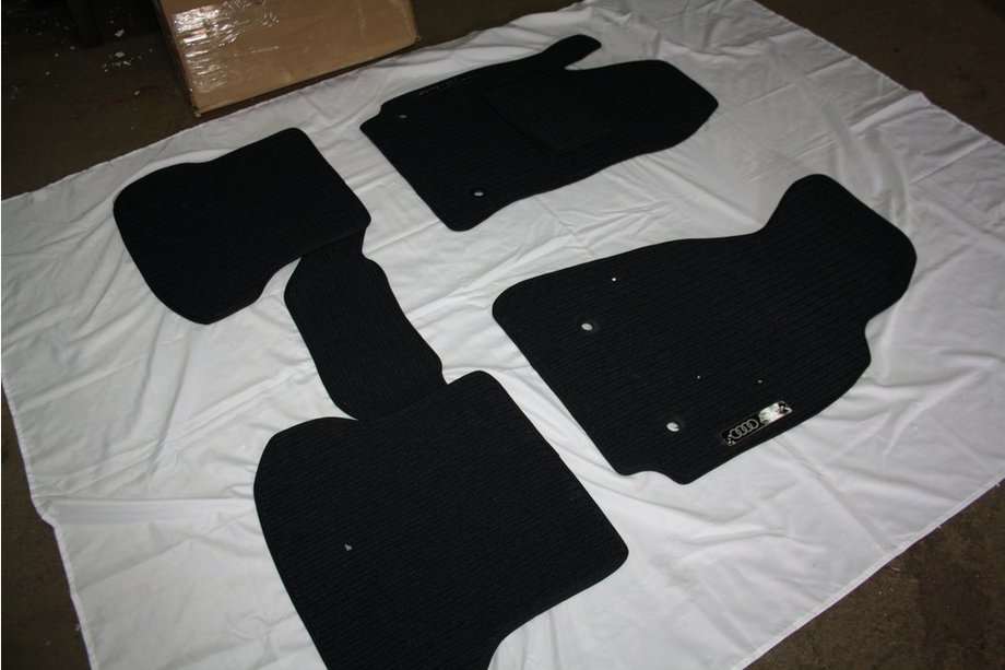 Audi A6 C5 2001-2004 Textil Fußmatten (Corona) Image