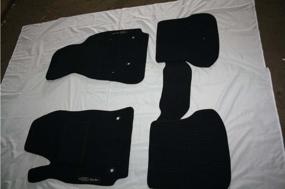 Audi Q5 2008-2017 Textil Fußmatten (Corona) Image