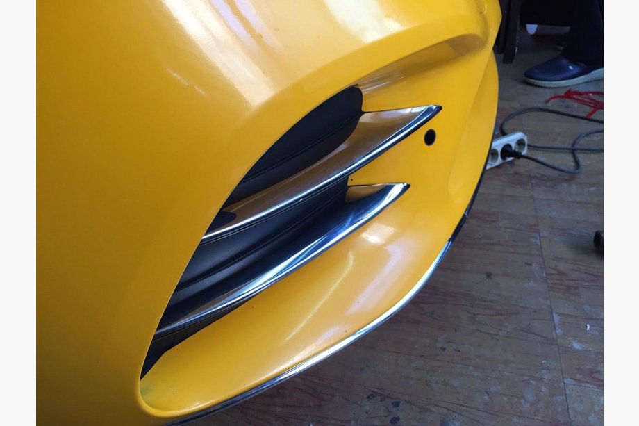 Mercedes C-class W205 2014-2021 Chrom Abdeckungen für Nebelscheinwerfer passend für AMG (4 Stk) Image