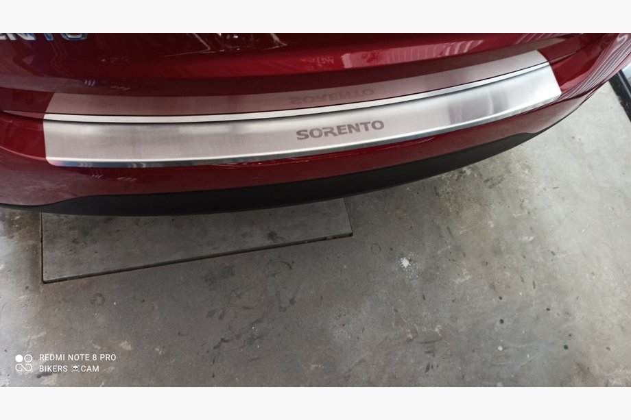 Kia Sorento II XM 2009-2014 Heckstoßstangenschutz mit Kante Nataniko (Edelstahl) Image