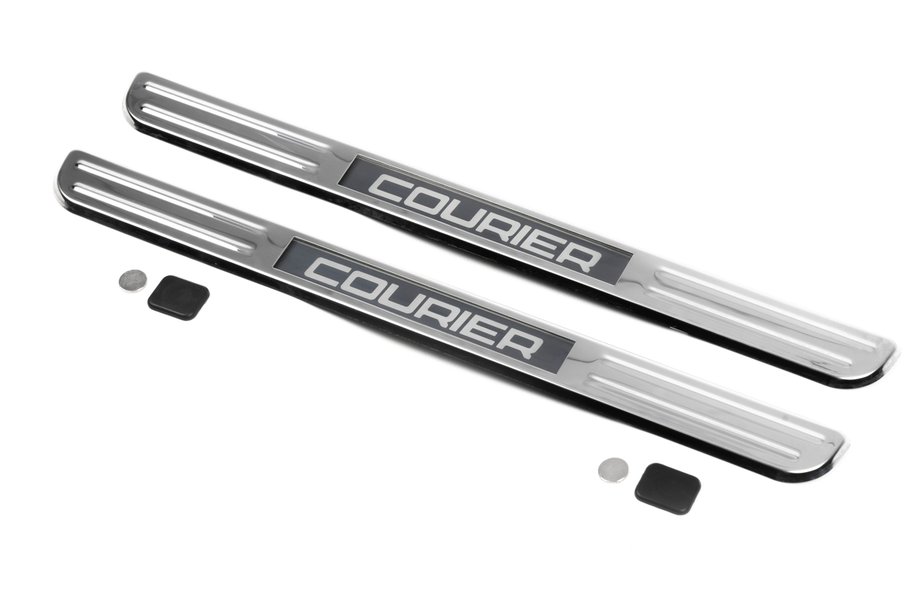 Ford Courier 2014-2023 Einstiegsleisten mit Beleuchtung (2 Stk, Edelstahl) Image