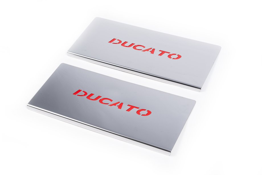 Fiat Ducato 2006-2025 Einstiegsleisten innen Rot (2 Stk, Edelstahl) Image