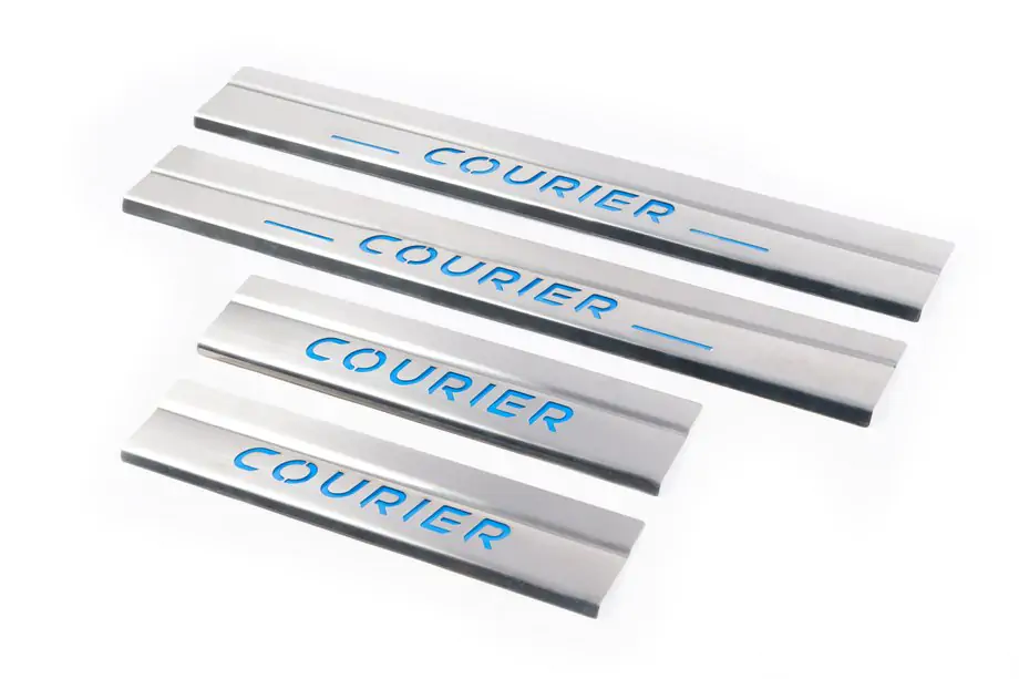 Ford Courier 2014-2023 Einstiegsleisten Edelstahl Carmos V2 (4 Stk) Image