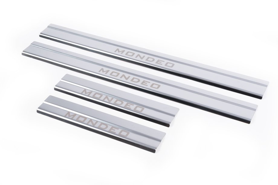 Ford Mondeo 2000-2007 Einstiegsleisten Carmos (4 Stk, Edelstahl) Image