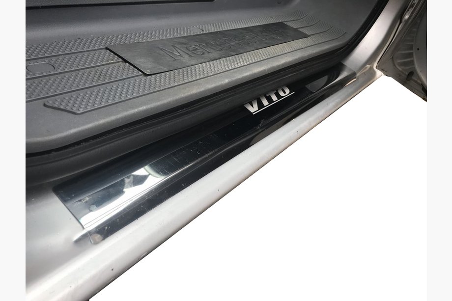 Mercedes Vito W639 2004-2014 Einstiegsleisten Abdeckungen Laser-Style (2 Stk, Edelstahl) Foto 2
