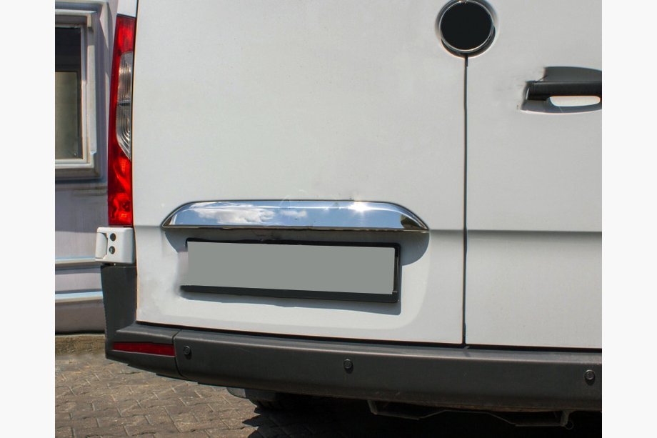 Mercedes Sprinter W907/W910 2018- Chromleiste über dem Kennzeichen (Edelstahl) Image