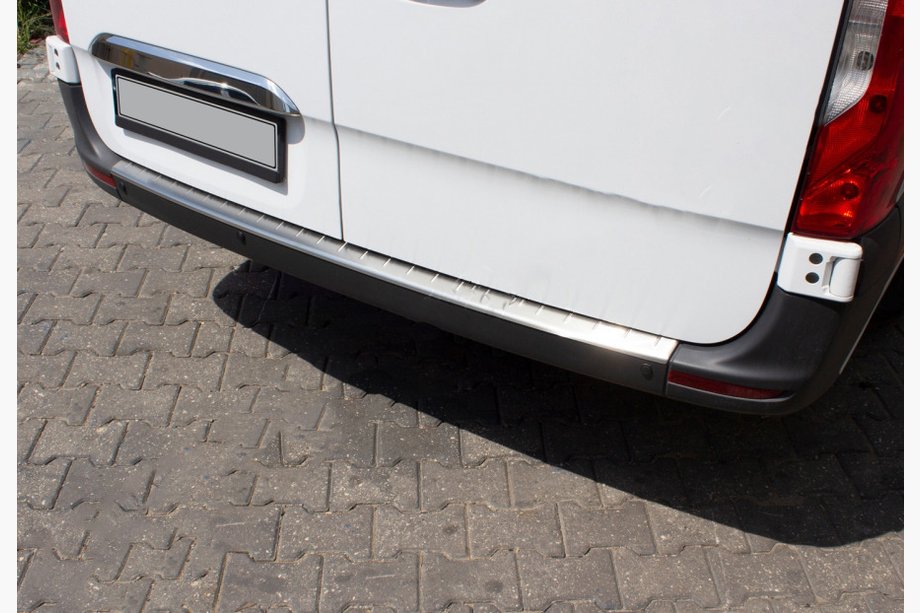 Mercedes Sprinter W907/W910 2018- Heckstoßstangenabdeckung OmsaLine Edelstahl Image