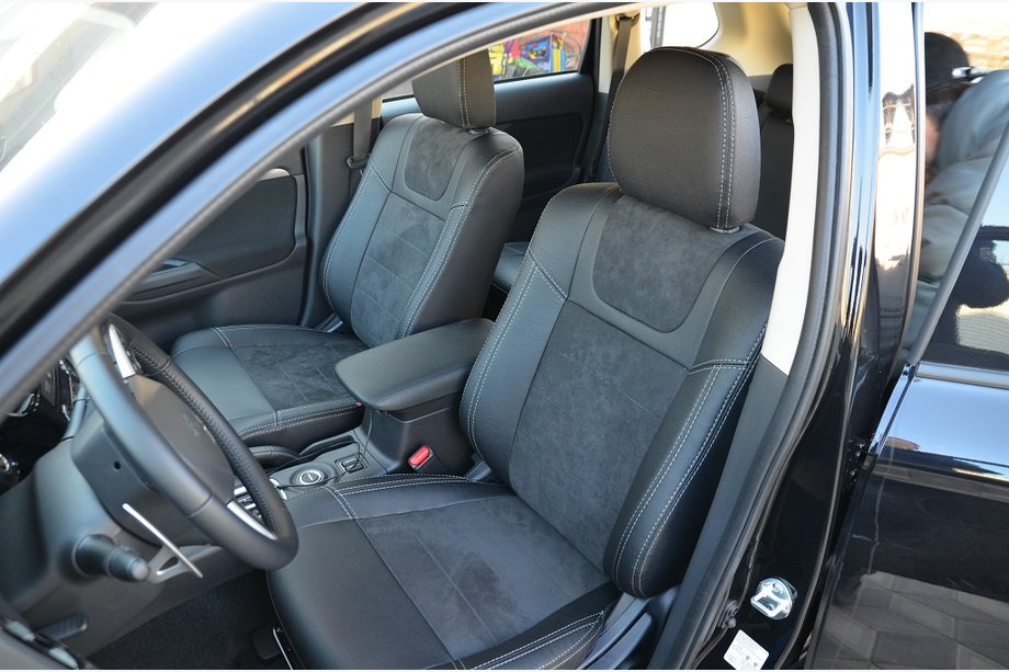Mitsubishi Outlander 2012-2021 Autositzbezüge SoyuzAuto Leder-Optik Image