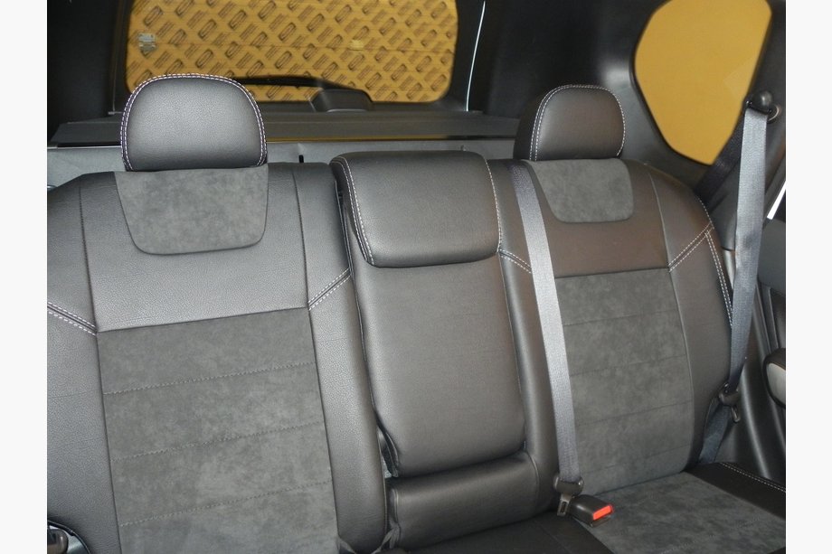 Nissan X-trail T31 2007-2014 Autositzbezüge SoyuzAuto Leder-Optik Image