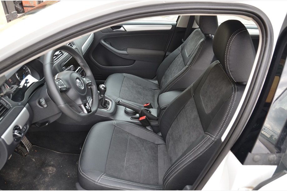 Volkswagen Jetta 2011-2018 Autositzbezüge SoyuzAuto Leder-Style Image