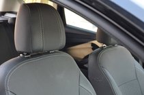 Ford Kuga/Escape 2013-2019 Autositzbezüge (Stoff↗Kunstleder, Premium) Foto 2