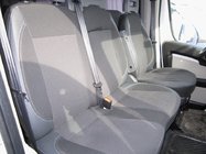 Renault Trafic 2015- Autositzbezüge (Stoff + Kunstleder, Premium) Vordersitze (2+1) Foto 2