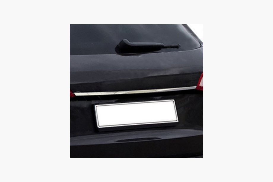 Ford Fiesta 2017- Chromleiste über dem Kennzeichen (Edelstahl) Image