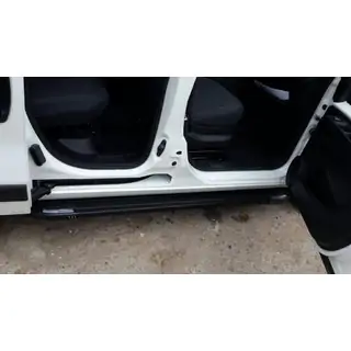 Trittbretter Rainbow Black (2 Stk, Aluminiumprofil) Citroen Nemo 2007-2017 Foto 4
