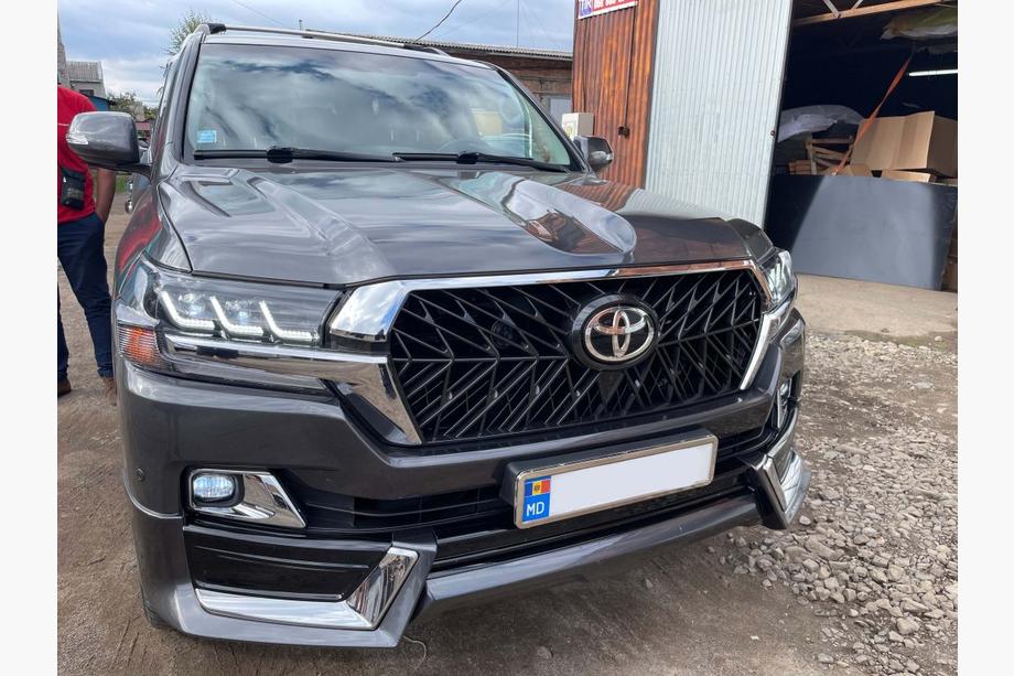 Toyota Land Cruiser 200 2007-2021 Bodykit Satz 2016↗ (TRD 2021) Schwarz Image