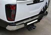 Nissan Navara/NP300 2016- Heckstoßstangenschutz Edelstahl Foto 1