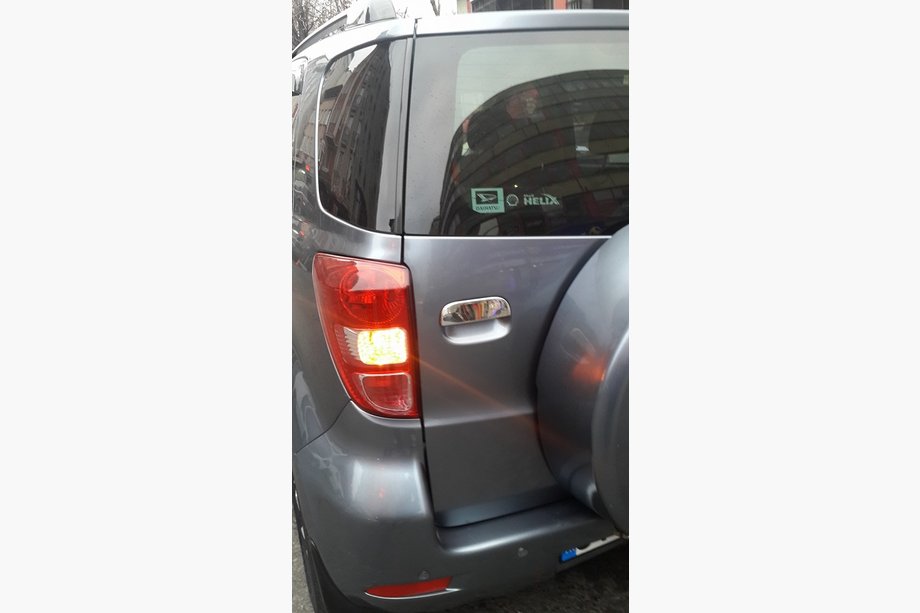 Daihatsu Terios 2006-2017 Chrom Griffblende Kofferraumöffner (Edelstahl) Foto 2