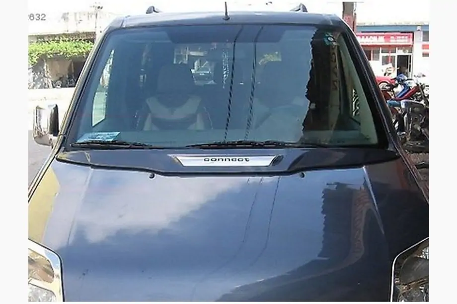 Ford Connect 2006–2009 Motorhaubenschutz (grundiert zum Lackieren) Image