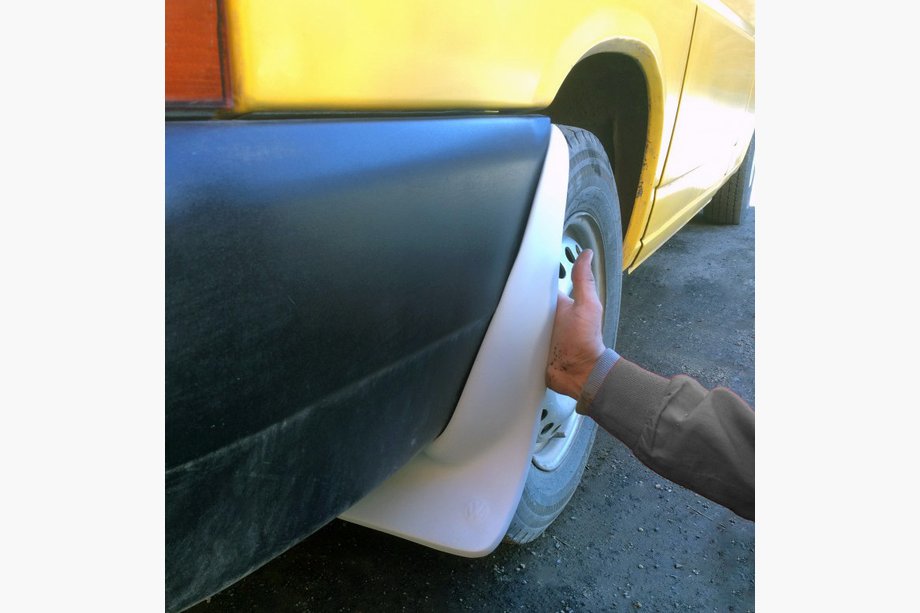 Volkswagen T4 Caravelle/Multivan 1990–2003 Hintere Spritzlappen (2 Stk, Fiberglas) Image