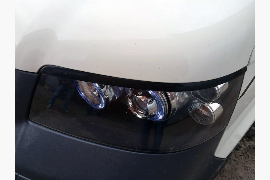Volkswagen T5 Multivan 2003–2010 Scheinwerferblenden (2 Stk., Kunststoff, schwarz) Schwarz Matt Image