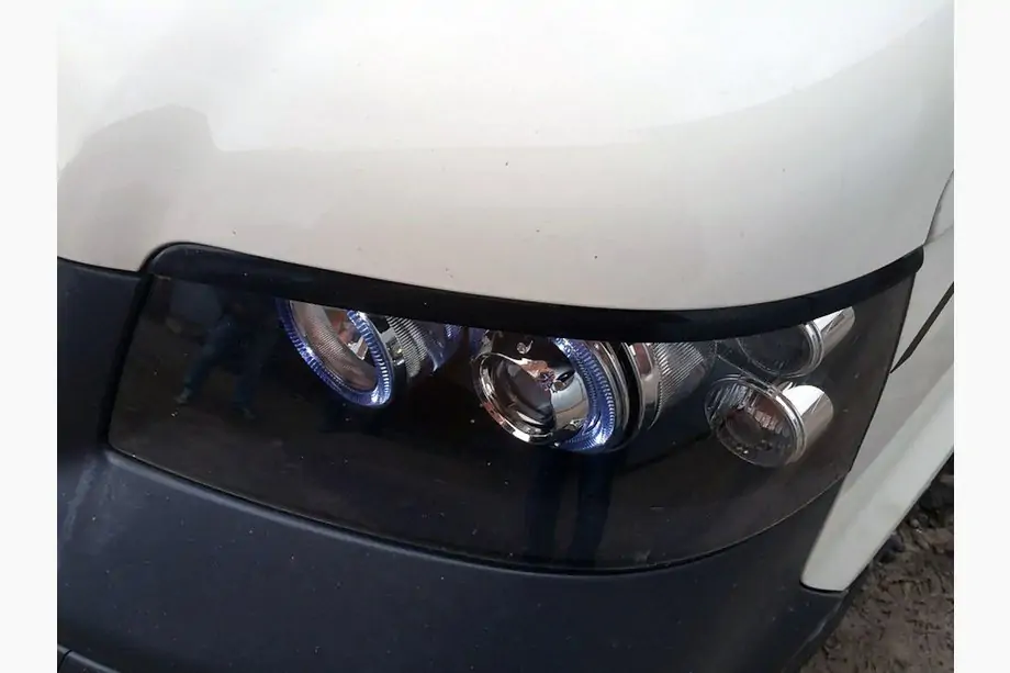 Volkswagen T5 Caravelle 2004-2010 Scheinwerferblenden (2 Stk., schwarz) Image