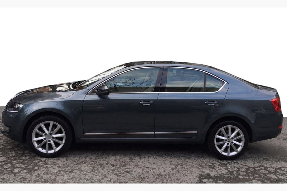 Skoda Octavia III A7 2013-2019 Komplette Fensterumrandung Edelstahl (10-tlg) Image