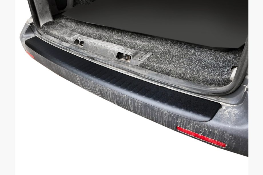 Volkswagen T5 Caravelle 2004-2010 Heckstoßstangenschutz mit Kante (ABS-Kunststoff) Matt Image