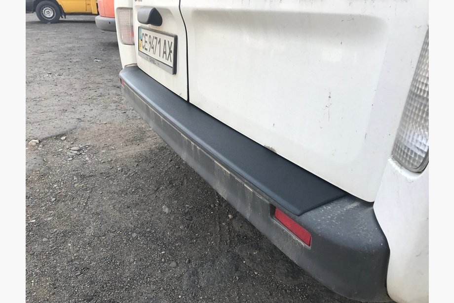 Nissan Primastar 2002-2014 Heckstoßstangenabdeckung DDU (ABS) Foto 3