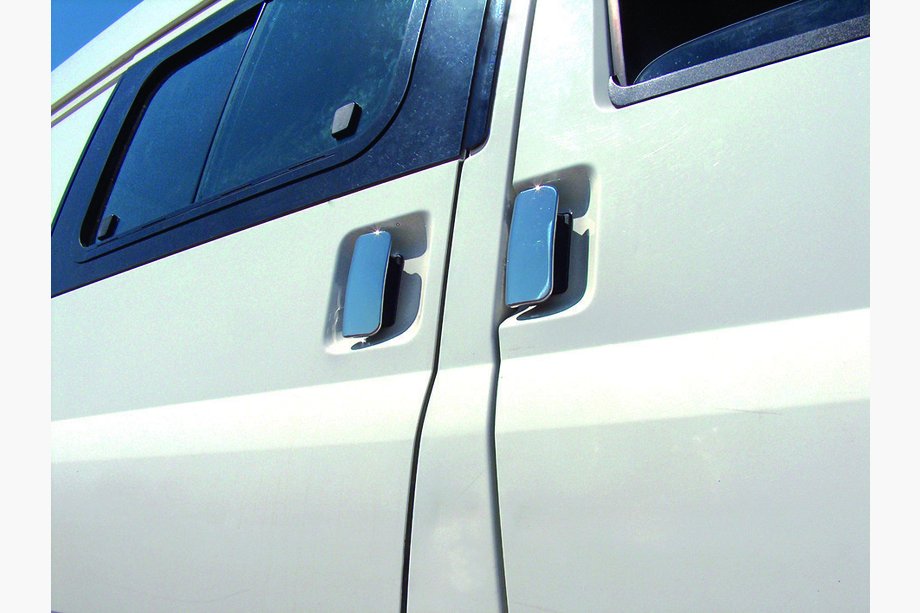 Ford Transit 2000–2014 Edelstahl Türgriffblenden Image