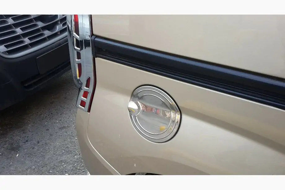 Fiat Fiorino/Qubo 2008-2024 Chrom Tankdeckelblende (Edelstahl) Foto 3