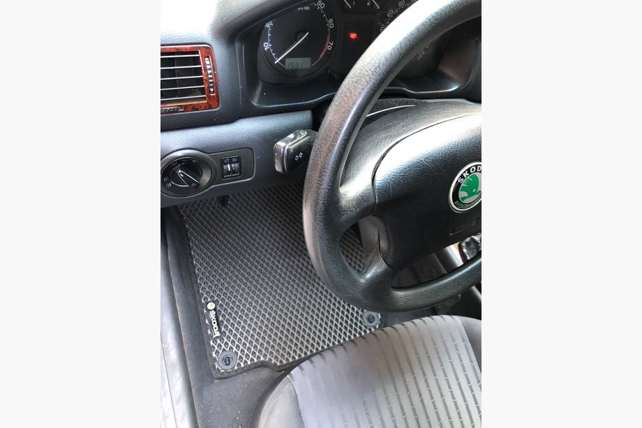 Skoda Octavia I Tour A4 1996-2010 EVA Fußmatten (schwarz) Image