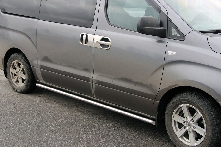 Hyundai H300, H1, Starex 2008-2020 Seitliche Rohre BB001 (2 Stk., Edelstahl) Image