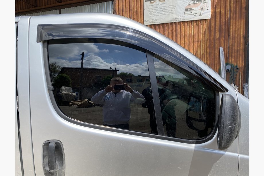 Renault Trafic 2001–2015 Windabweiser (2 Stk, ANV) Image
