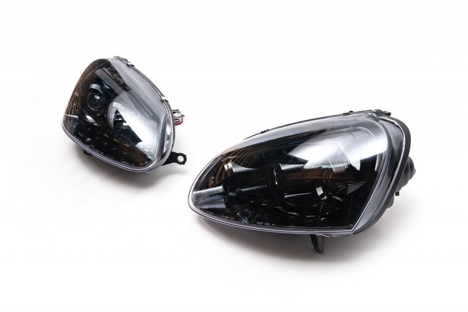 Volkswagen Golf 5 2003-2009 Frontscheinwerfer mit LED-Tagfahrlicht Black (2 Stk) Image