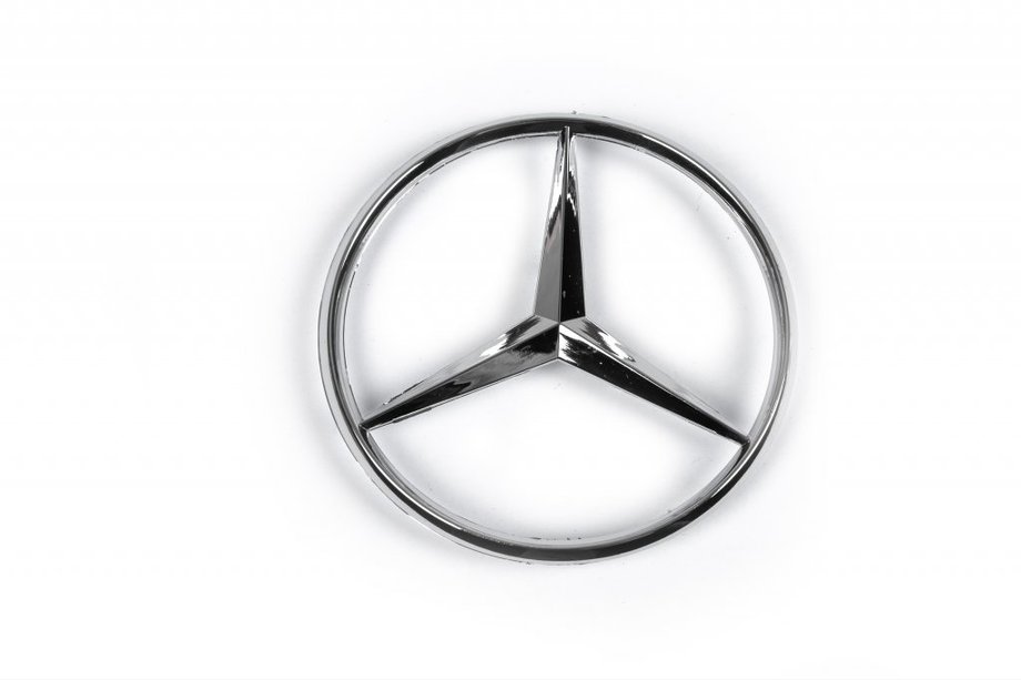 Mercedes E-class W210 1995-2002 Heckemblem (Logo Mercedes) Image