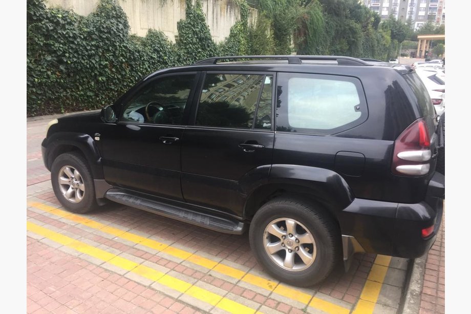 Toyota Land Cruiser Prado 120 2002-2009 Dachreling Skyport Schwarz (2 Stk) Image