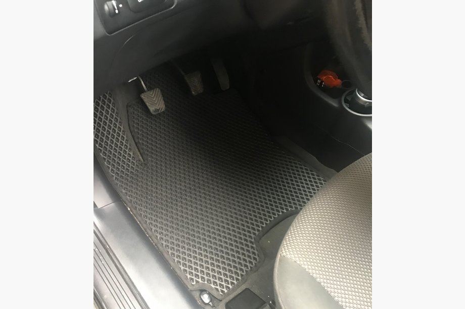 Kia Sportage 2004-2010 EVA Fußmatten (schwarz) Image