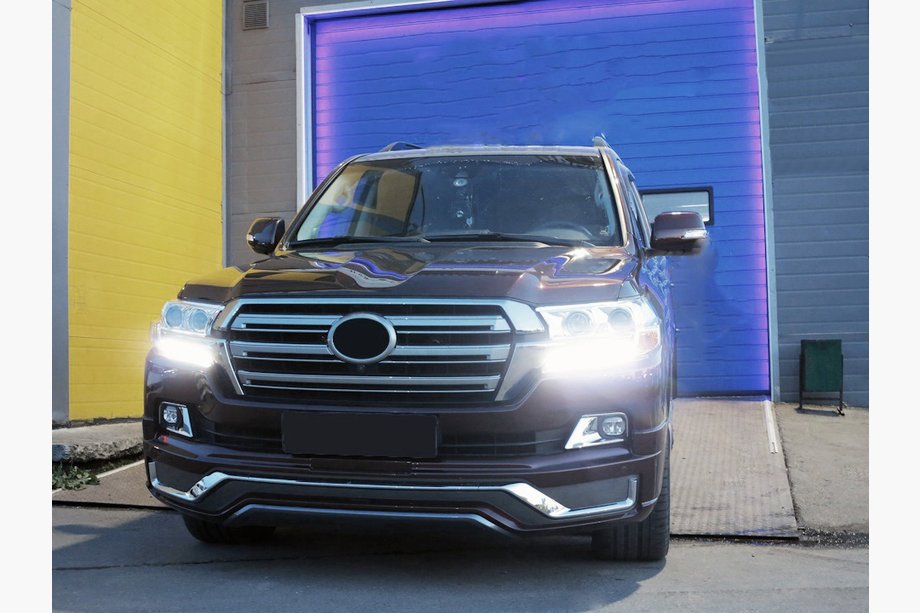 Toyota Land Cruiser 200 2007-2021 Bodykit 2016↗ (Modelista V3) Image