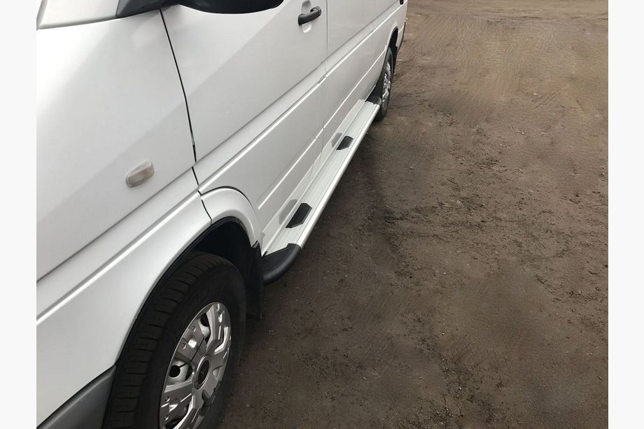 Mercedes Sprinter W901/902/903/904/905 1995–2006 Trittbretter Bosphorus OLD Grau (2 Stk., Aluminium) Image
