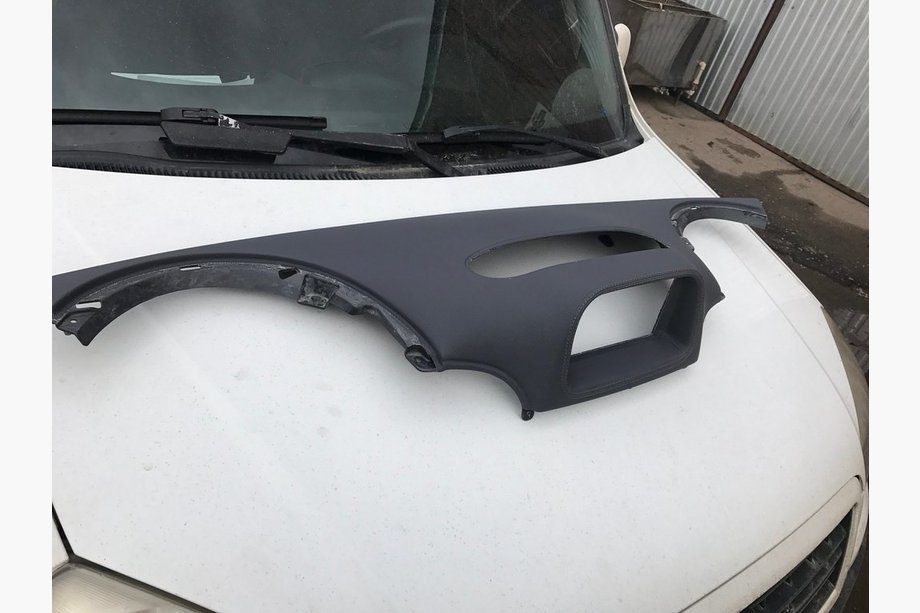 Mercedes Sprinter W901/902/903/904/905 1995–2006 2-DIN Konsole (mit Kunstleder bezogen) Image