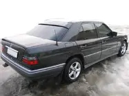 Mercedes E-class W124 1984–1997 Heckspoilerblende (GFK, grundiert zum Lackieren) Foto 1