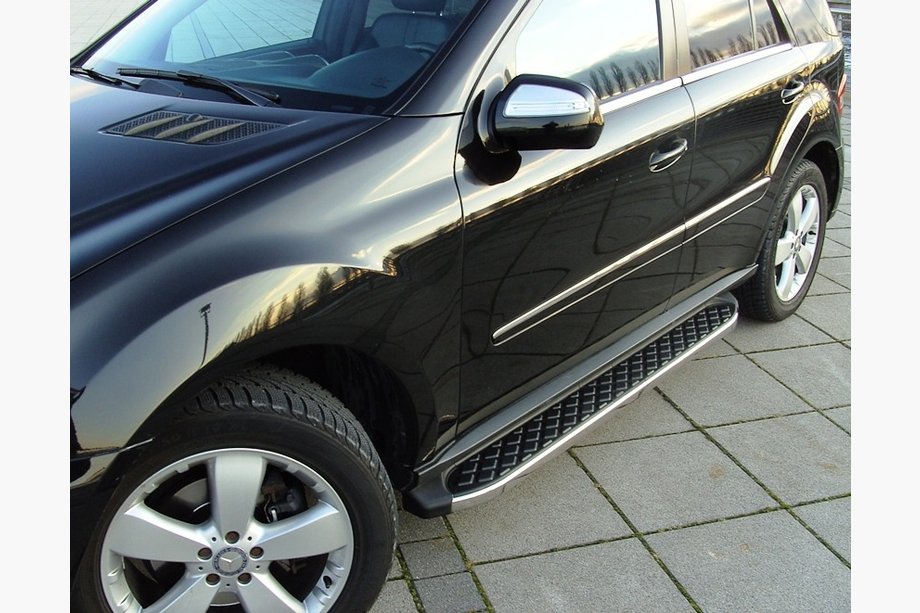 Mercedes GL class X164 2006-2012 Trittbretter BlackLine (2 Stk, Aluminium) Image