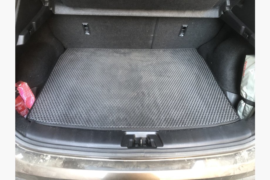 Nissan Qashqai 2014-2021 Kofferraummatte (EVA, Schwarz) Image