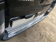 Opel Vivaro 2001–2015 Heckstoßstangenabdeckung Edelstahl (OMSA) Foto 1